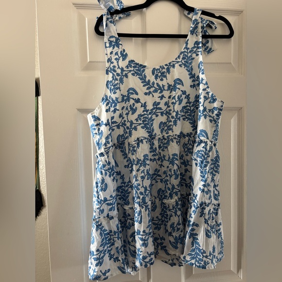 Charlie Paige White and Blue Leaf Print Tank Top - Picture 2 of 5